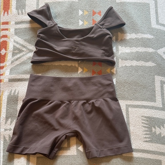 Gymshark Brown Sports Bra and Shorts Set - Picture 2 of 3